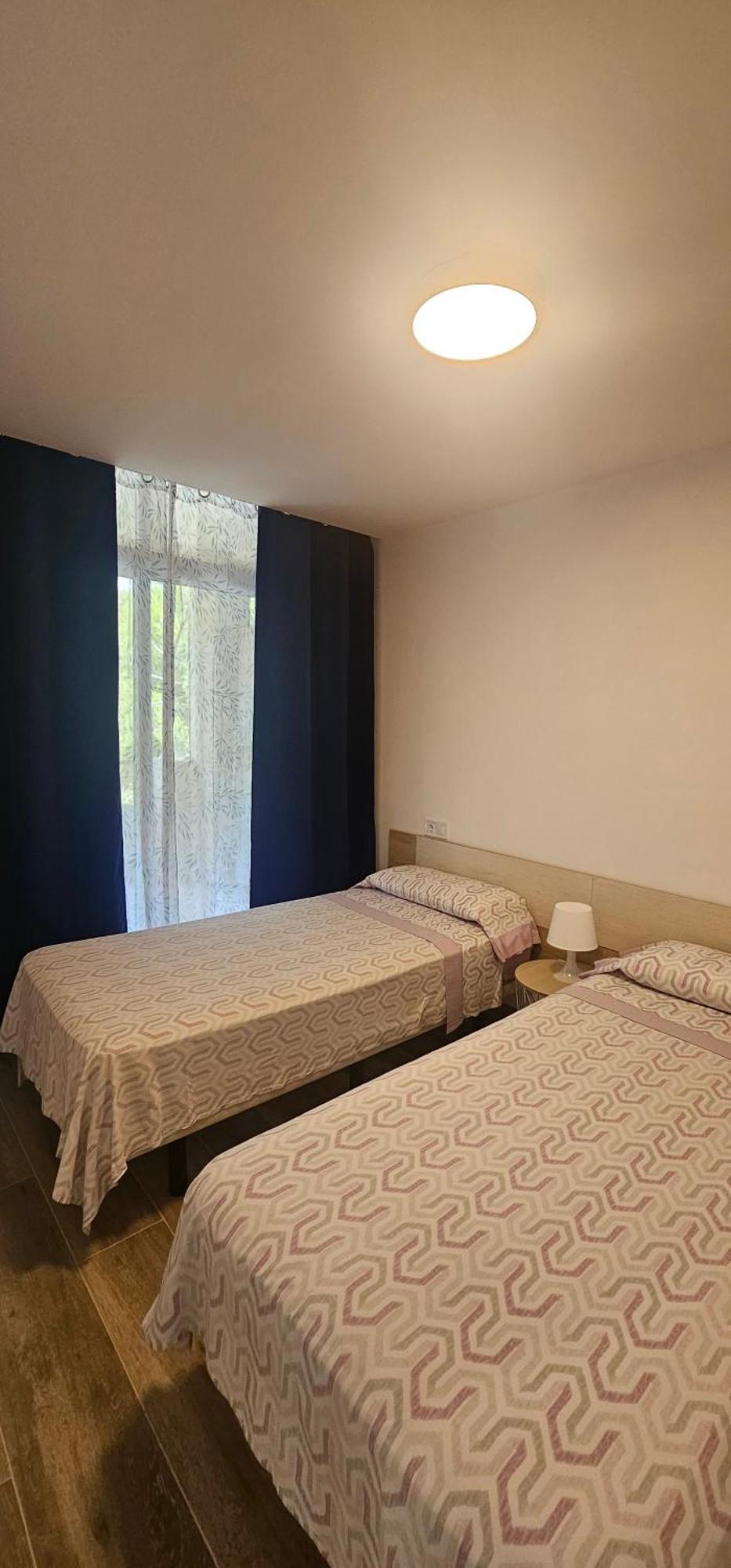 Apartamentos Cataluna92 萨洛 外观 照片