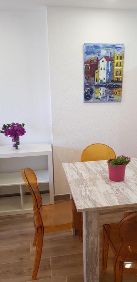 Apartamentos Cataluna92 萨洛 外观 照片